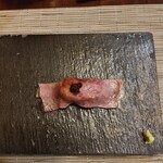 鉄板焼grow - 黒毛和牛の炙り寿司