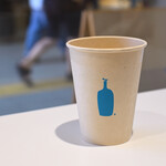 ブルーボトルコーヒー - ドリンク写真:カフェラテ（ICED）@737円＋税：ミャンマー・シャン ステート・ナチュラル