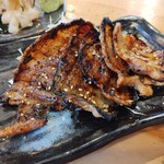 北海道マルハ酒場 - もち豚カルビ869円