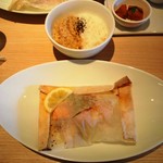 Ami Kafe - 今日のランチメイン料理　鮭と旬野菜の包み蒸し
