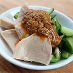 日ノモトブルーイング&ビアスタンド - 胡瓜、モロッコインゲン、鶏胸肉の快味ソース (600円)