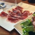 カサ・トリアングロ - 生ハム