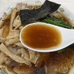 青島食堂 - 安定の美味しさのスープ