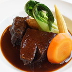 味惑創作 かのん - 牛ホホ肉の赤ワイン煮込み♪