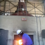 テイスティング・バー - ポットスチル、1号機、すこし小型。このサイズの違いも味に変化を生むそうです。