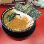 豚骨醤油ラーメン 王道家 - 