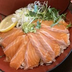 そば処 せきや - サーモンとそばのセットのサーモンアップ