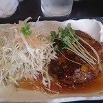 酒菜亭 - 鶏ハンバーグ
