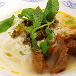 云南云海肴 - 大酥牛肉米线