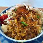 麺屋　たか - キーマカレー、もやし、チーズ、マヨネーズなど