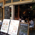アロハテーブル - 『ALOHA TABLE waikiki kyobashi』さんの店舗外観！！オープンカフェ～♪(^o^)丿