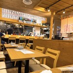 わせねで屋 - 店内