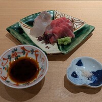 炭火割烹 庵 - お刺身（平目と本鮪）... 美味しい ... 寝かせた品かしら