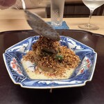 徳ㇵ本也 - 煎りたて熱々の胡麻