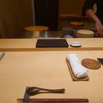 鮨 いわ貴 - 木目が綺麗