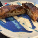 ラトリエ ドゥ プレジール - パンプロヴァンサル　フロマージュ　エ　ア　ラ　トマト断面