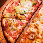 Cafe。 - ピザ　ハーフ&ハーフ