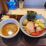 長男、もんたいちお - 