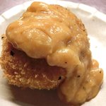 おでん め組 - <'14/09/22撮影>本日のめ組定食 1080円 のコロッケ(じゃが芋、バター、玉ねぎ、ベーコン、オーロラソース)