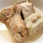 おでん め組 - <'14/09/22撮影>本日のめ組定食 1080円 の烏賊ミンチ大根巻、厚揚げ、鶏腿肉、南瓜カレ風包煮