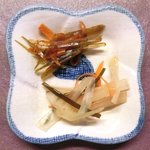 おでん め組 - <'14/09/22撮影>本日のめ組定食 1080円 の人参と牛蒡の甘辛煮、大根と人参と昆布の煮物