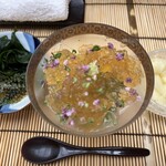 すし匠 - 毛蟹とじゅんさいの自家製ポン酢ジュレ