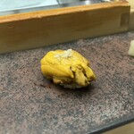 すし匠 - 赤雲丹のにぎり（塩）