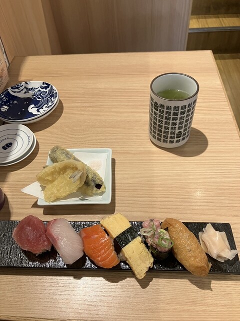 杉玉【屋根付き】④ 杉玉【屋根付き】① （杉玉【屋根付き】① 曇ら）