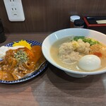 ヌードル＆スパイスカレー 今日の1番 - 