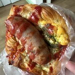 Boulangerie K YOKOYAMA  - 朝食(惣菜パンは好きだね〜)