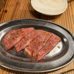 焼肉ホルモンしづる - カルビ