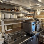 里主 - カトラリーや調味料を自分で取ります！