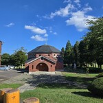 トラピスト修道院製酪工場売店 - 隣の建物