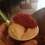 ジェラテリア アクオリーナ - 3種盛り 和栗 ノーチ ぶどう（630円）