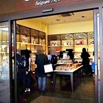 GODIVA 카루이자와 푸딩 쇼핑 플라자점 - 入口から見た店内