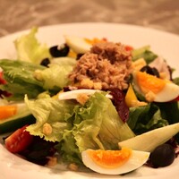 具だくさんニース風サラダ