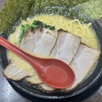 横浜家系ラーメン 龍馬家 - 
