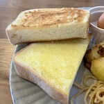 万葉 - ピーナッツバターとバターのトースト