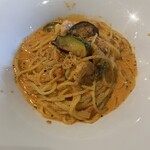 Italiandining PINO - エビとズッキーニのトマトクリームパスタ