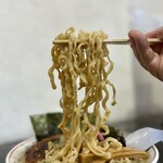 らー麺　Do・Ni・Bo - ビロビロ太麺をリフトUP⤴️