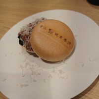 金山成吉思汗 - 