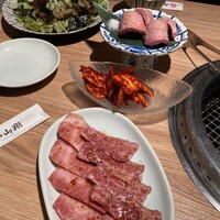 肉の山翔 - 