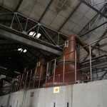 ニッカウヰスキー 余市蒸溜所 - 【2014年09月】蒸溜棟にて、ポットスチルが並んでます。