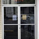 Diamond Head Market & Grill - 