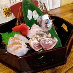 しゃんしゃん亭  - で　お刺身の２人前　鯒（こち）の刺身むちゃくちゃ美味かった!