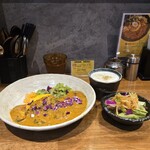 SPICY CURRY 魯珈 - 