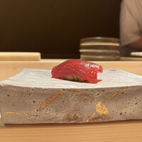鮨 由う - 