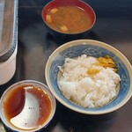 小波 - 白飯に味噌汁