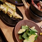 立ち飲み ひとよ - ヤングコーン、水ナスの浅漬け