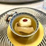 館山美食倶楽部 - ◇松茸石斑金牌狮子头 松茸とハタの獅子頭土鍋蒸し